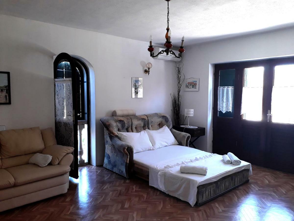 Apartmani Bepina San Pietro di Brazza Esterno foto