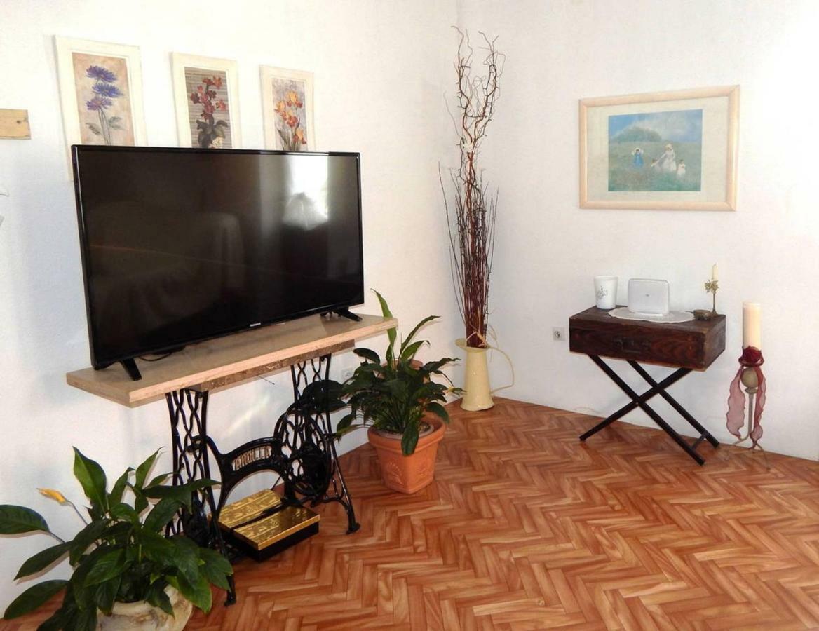 Apartmani Bepina San Pietro di Brazza Esterno foto